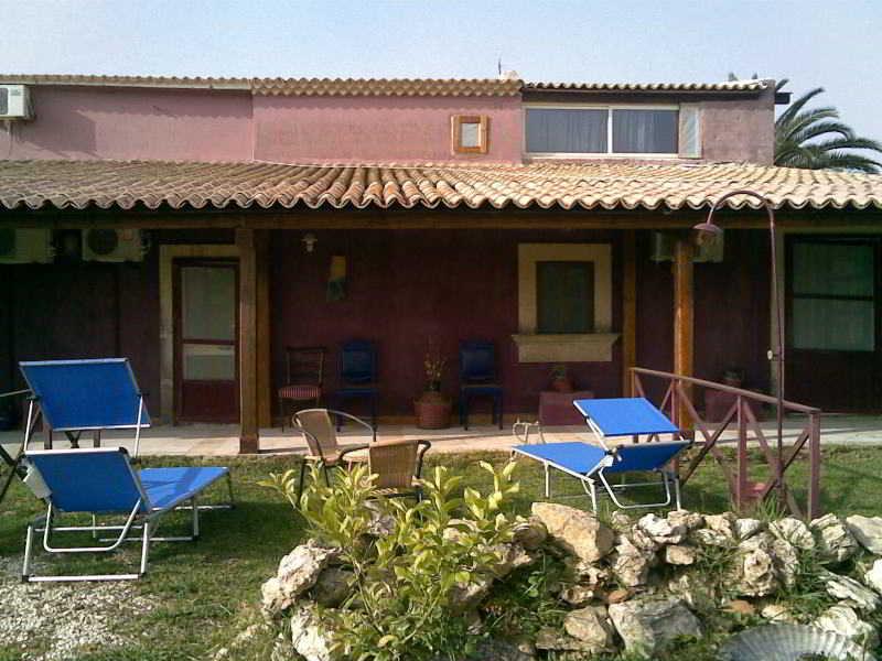 Agrib&B Lemontree Garde'N Siraküza Dış mekan fotoğraf